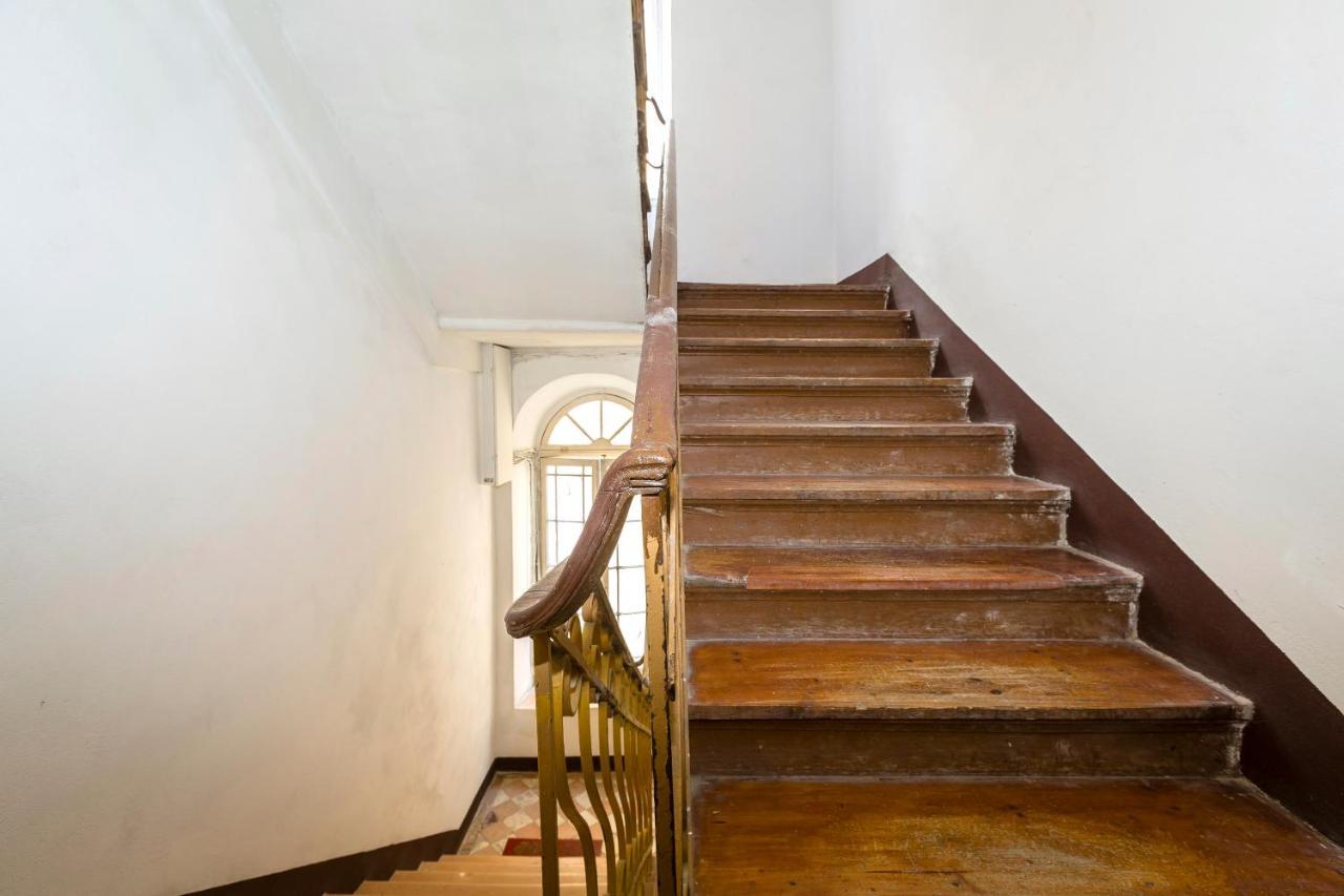 Ampio Cantone Apartament